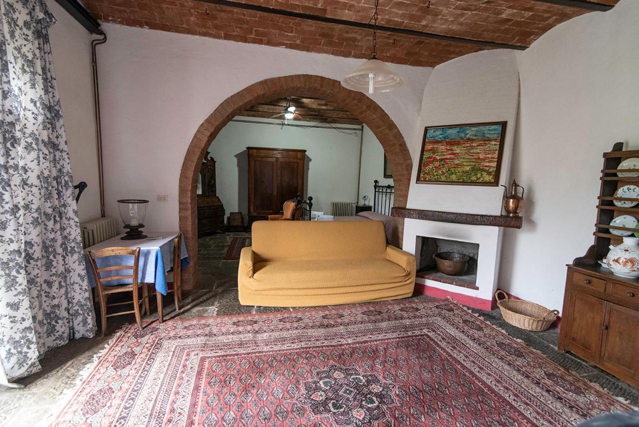 Agriturismo La Fontaccia Монтияно Экстерьер фото