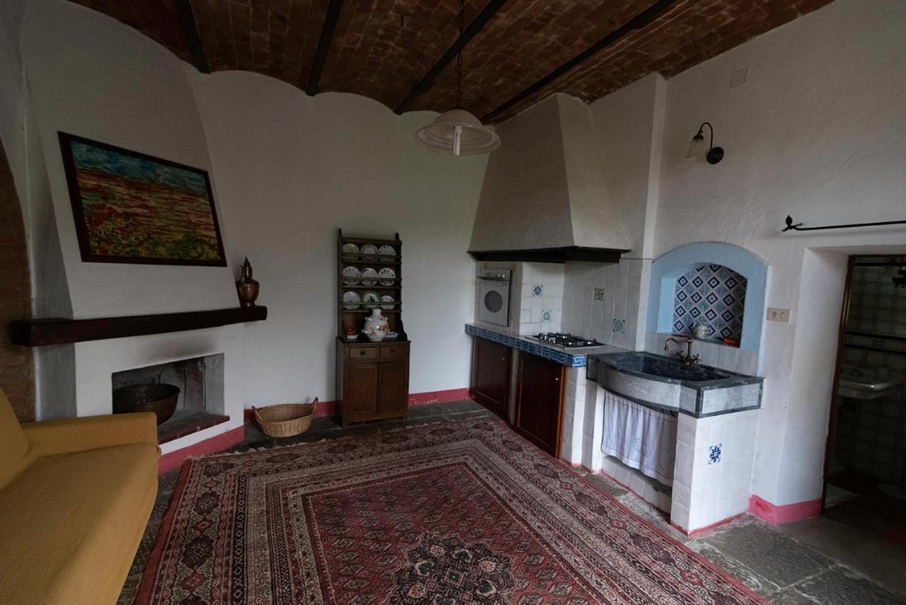 Agriturismo La Fontaccia Монтияно Экстерьер фото